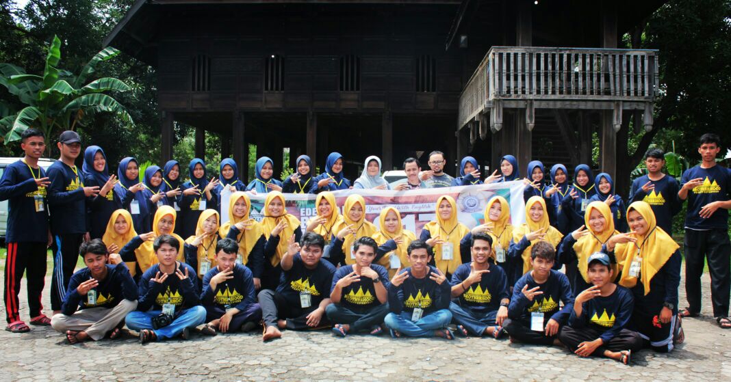 Himpunan Mahasiswa Tadris Bahasa Inggris mengadakan kegiatan English Brotherhood