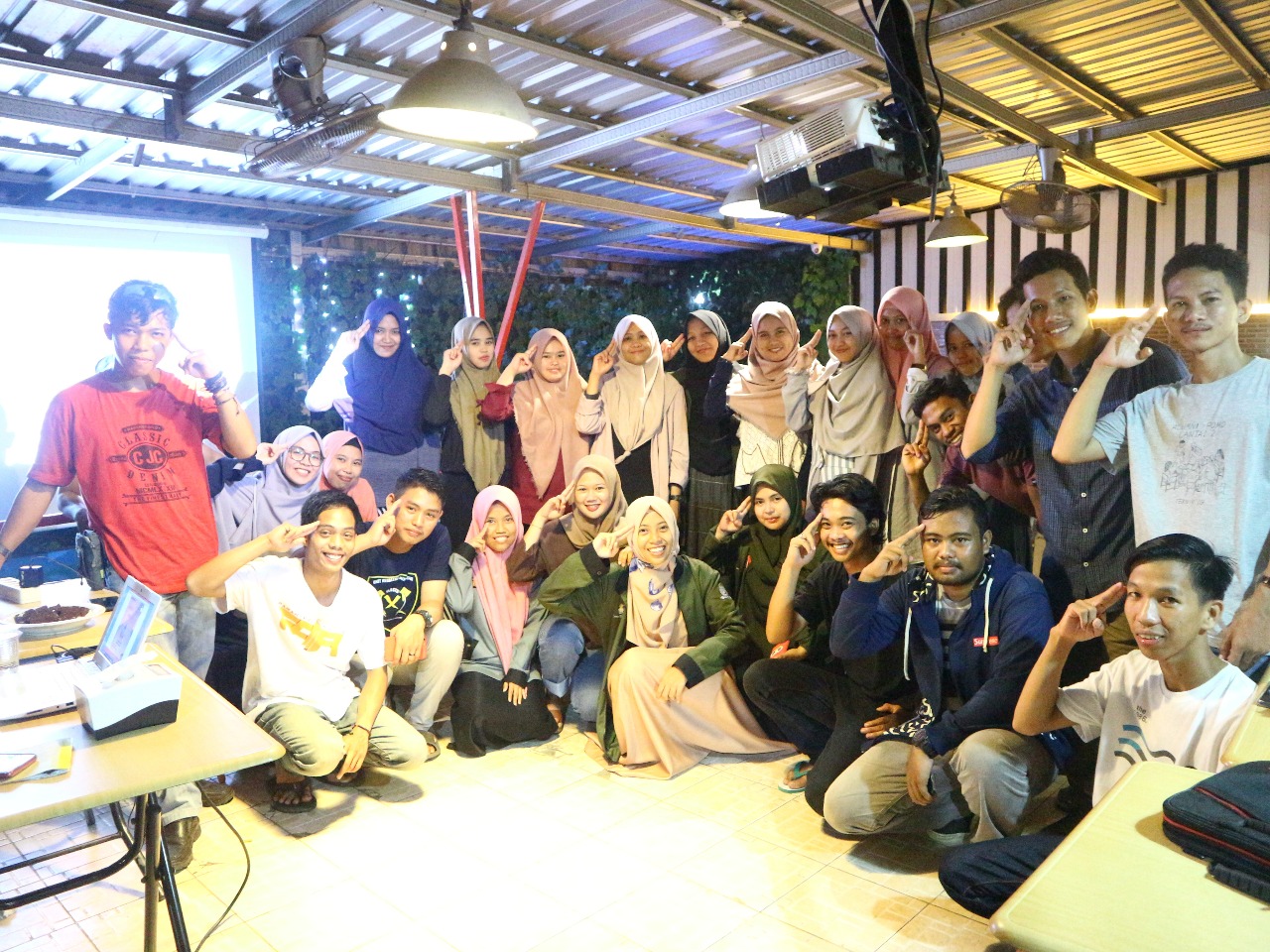 Bazar dan Diskusi Publik UKM JPC tentang Pentingnya Public Speaking