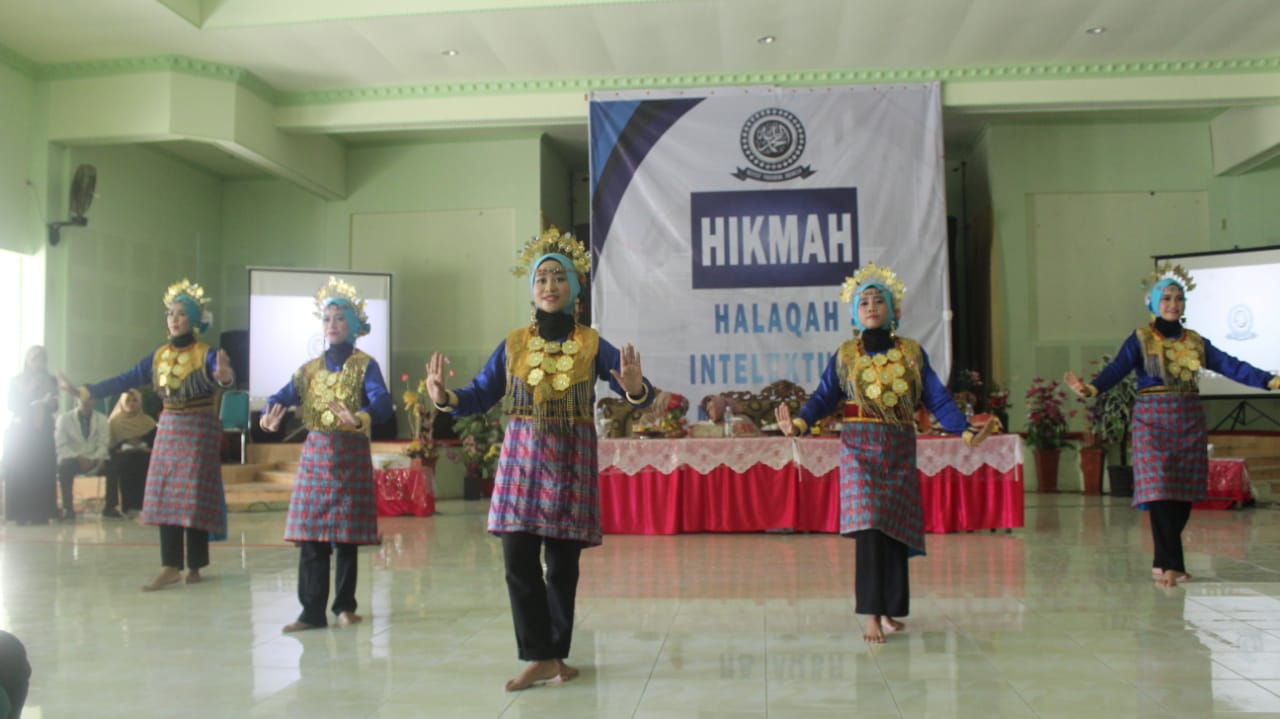 Pembukaan kegiatan Orientasi Kampus Halaqah Intelektual Mahasiswa (HIKMAH)