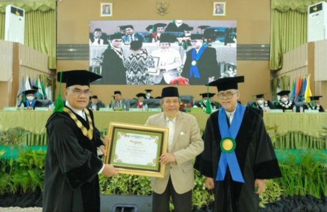 Rektor IPI Dinobatkan sebagai Tokoh Dakwah dan MoU bersama STIMIK Handayani