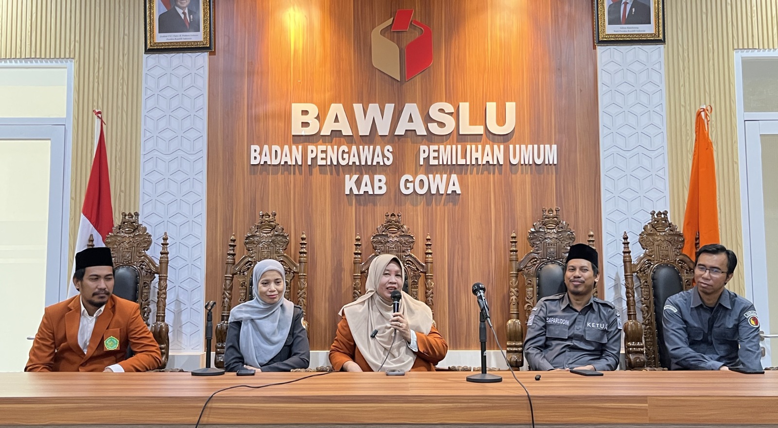 INASS dan Bawaslu Gowa Teken MoU, Perkuat Kerja Sama Lanjut Studi Penyelenggara Pemilu.