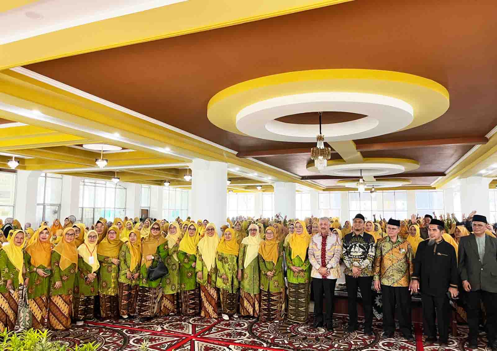 Merajut Harapan Menuju Universitas, Nama INASS Bergema dalam Milad ‘Aisyiyah ke-109 di Pinrang.