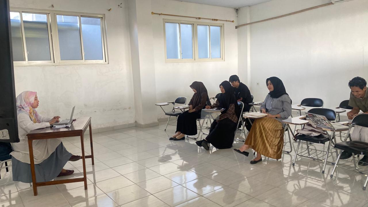 Meneguhkan Asas Fictie Hukum: Refleksi Akademik dalam Perkuliahan Hukum Keuangan Publik