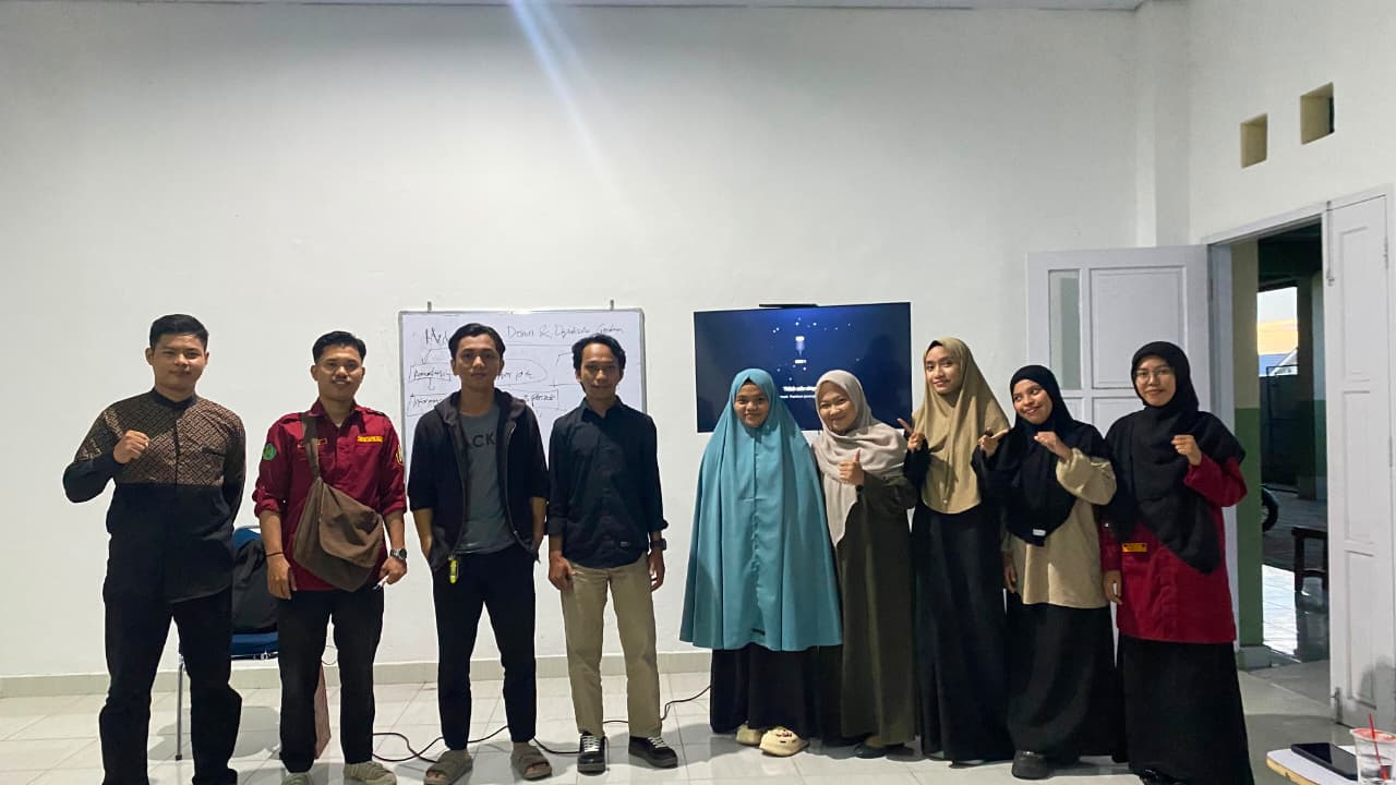 Media Sosial sebagai Arena Gerakan: Mahasiswa Ditantang Melek Desain dan Narasi Digital.