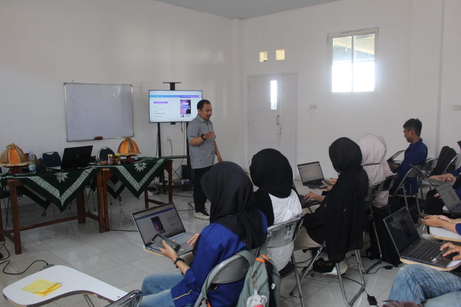 INASS dan NGC Gelar Pelatihan Kreativitas Digital Canva dan CapCut.