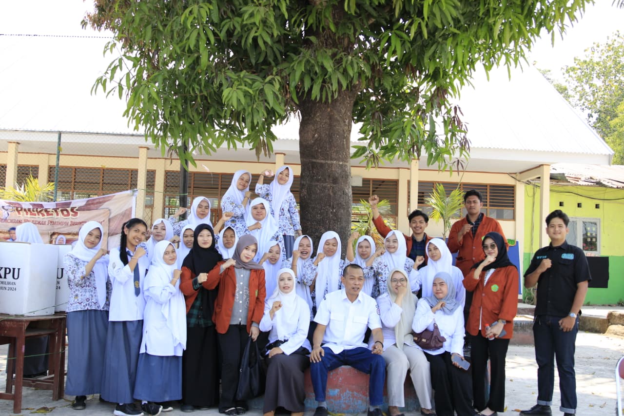 Mahasiswa HTN INASS Kawal Demokrasi Sekolah, Awasi Pilketos SMAN 10 Gowa.
