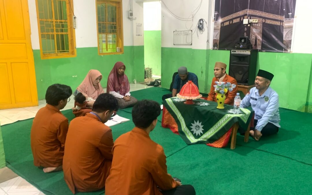 Dekan FTK dan DPL Kunjungi Mahasiswa PLP II di MA Aisyiyah Sungguminasa.