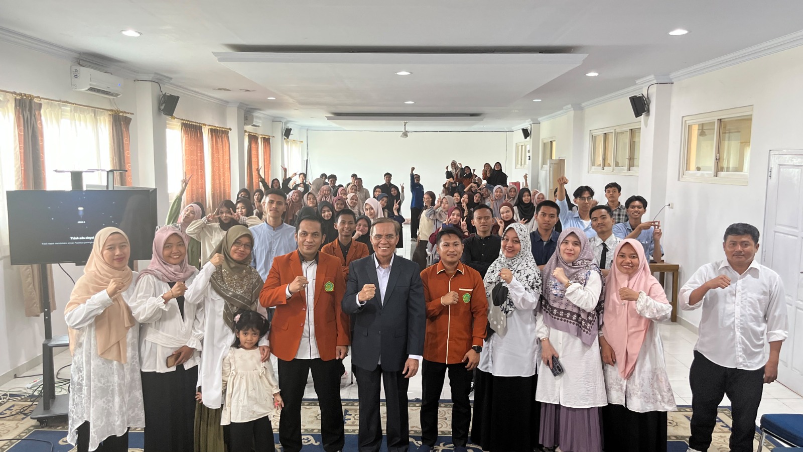 INASS Gelar Seminar Nasional, Bahas Strategi Membangun Kompetensi Global melalui Pendidikan Bahasa Inggris.